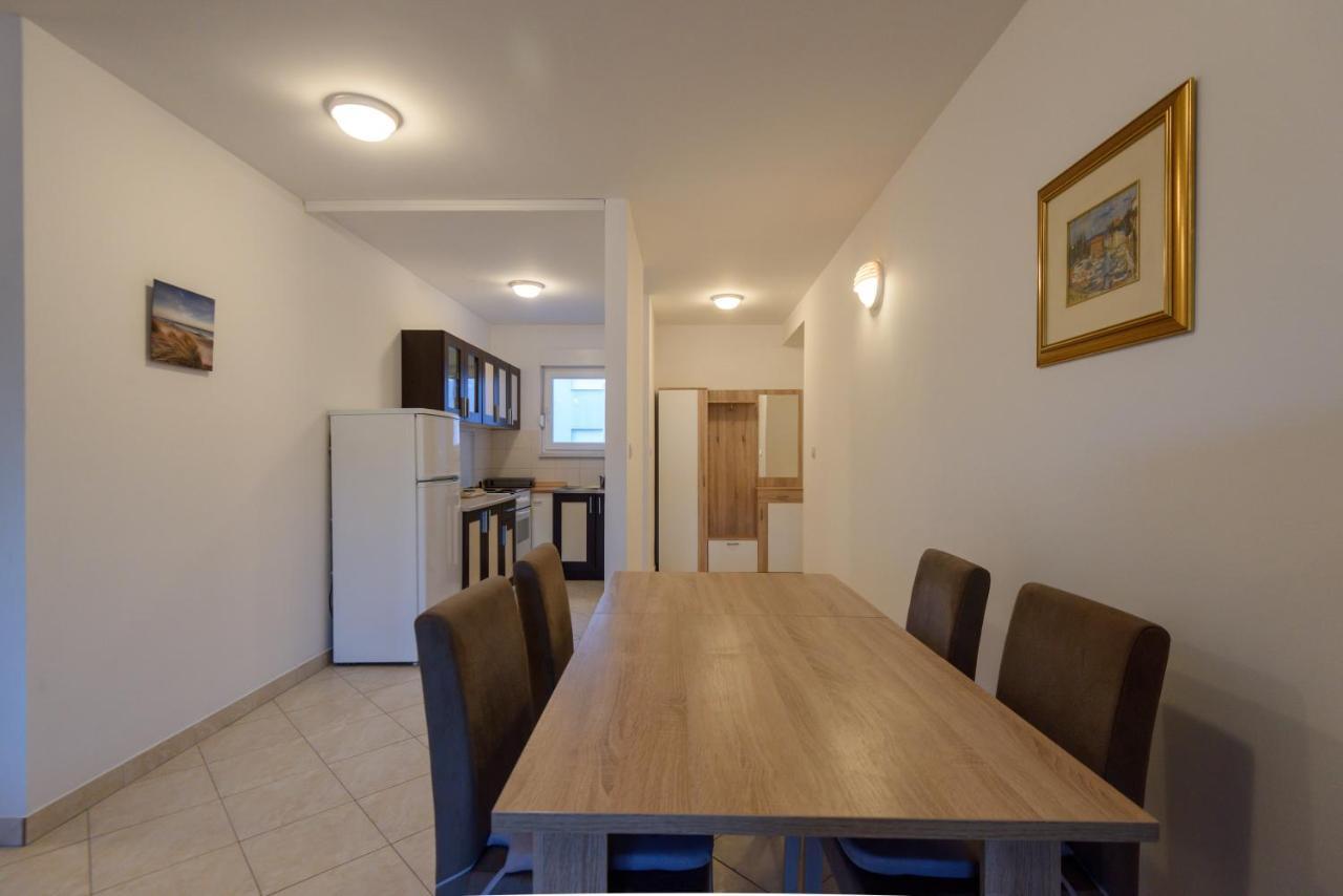 Apartman Karmela 자다르 외부 사진